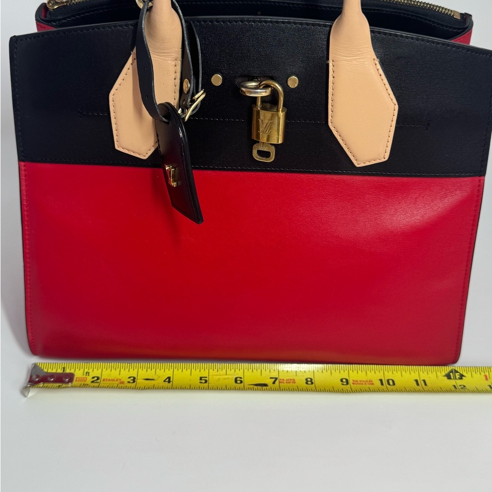 Authentic Louis Vuitton City Steamer MM - Picture 14 of 16